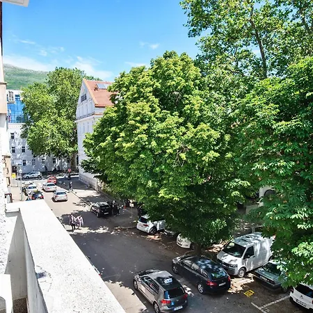 דירה Platanus Center