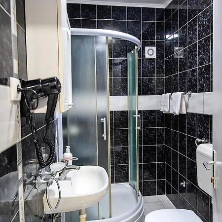 Platanus Center * טרביניה