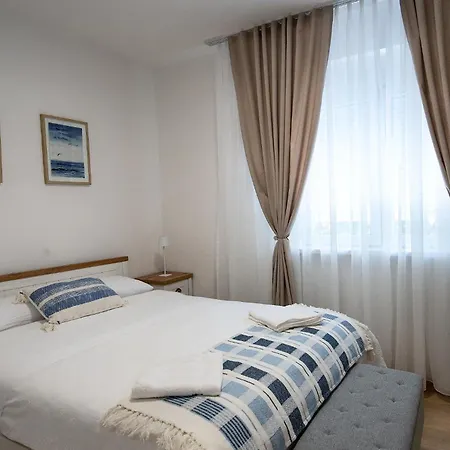 Apartament Platanus Center *